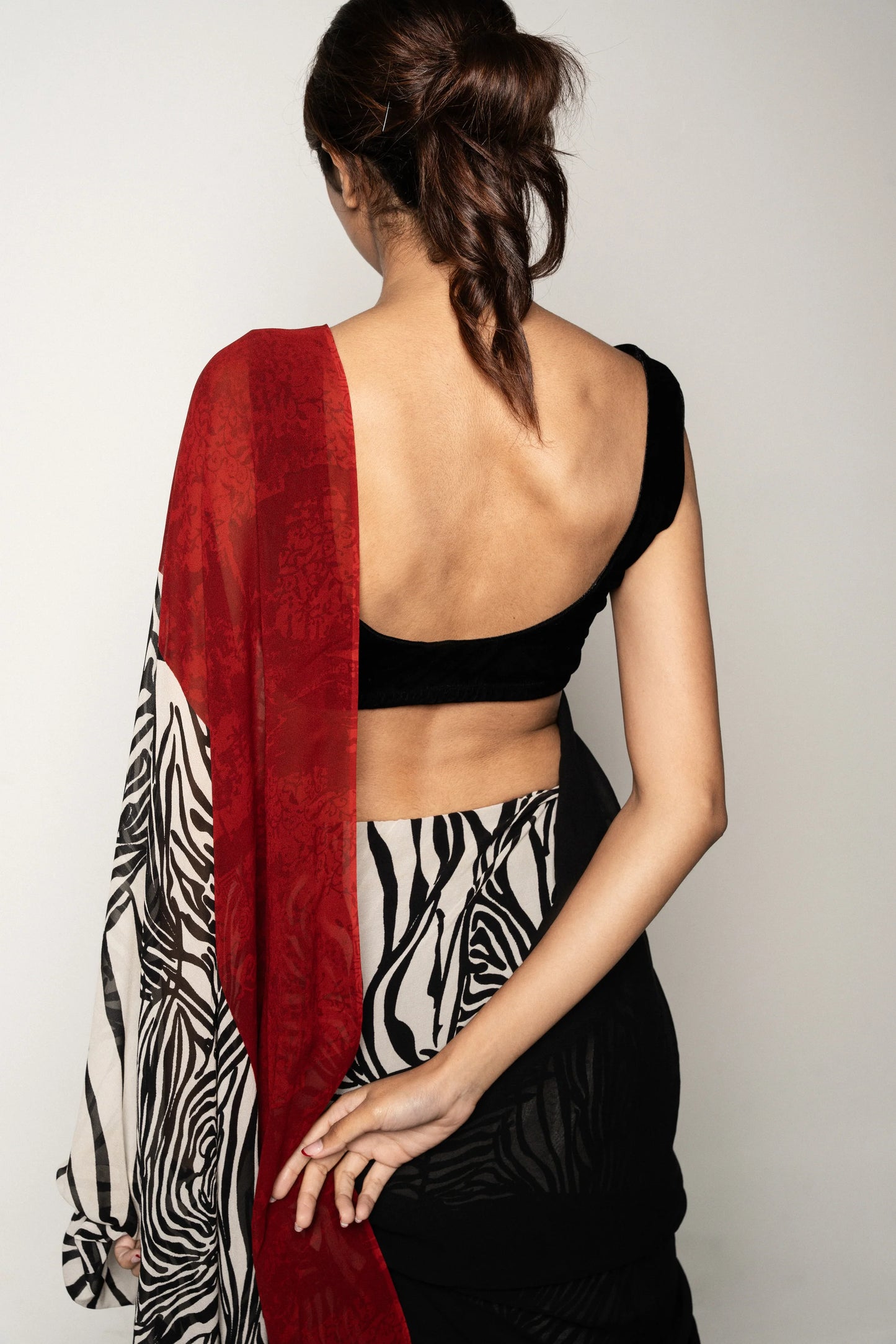 MIA PRINCESS CUT BLOUSE